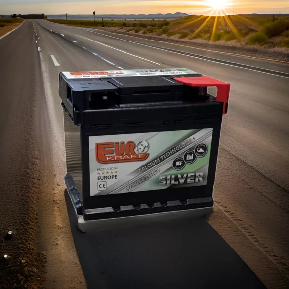 Eurokraft Silver 12V 45Ah 360A Jobb+ autó akkumulátor